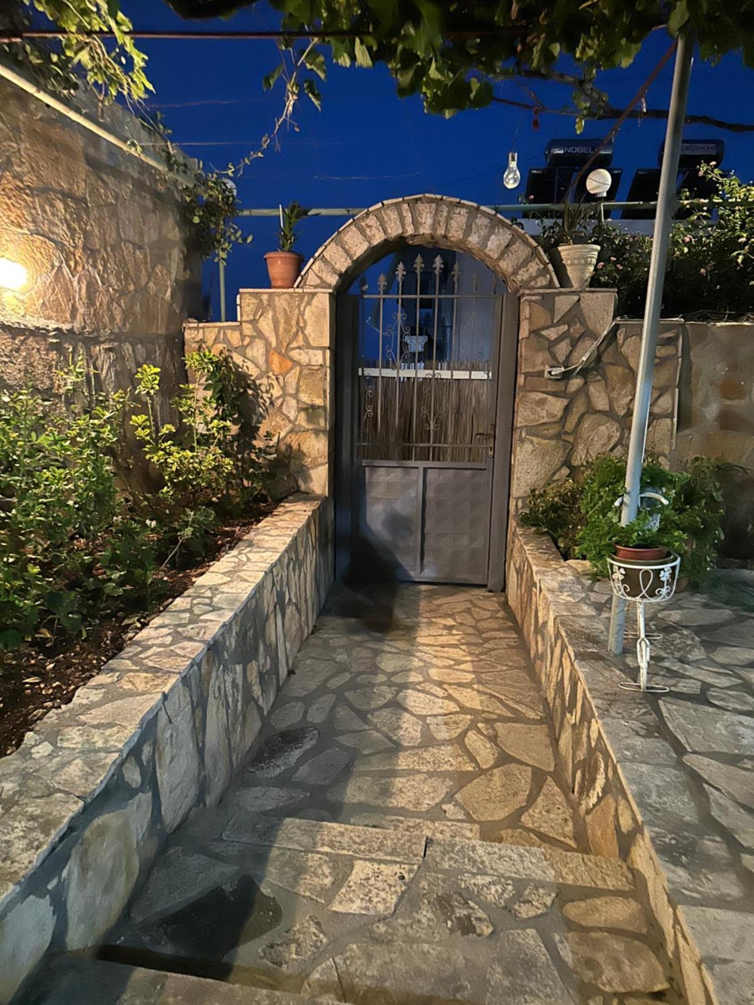 Vila Rapo Himarë Exterior foto